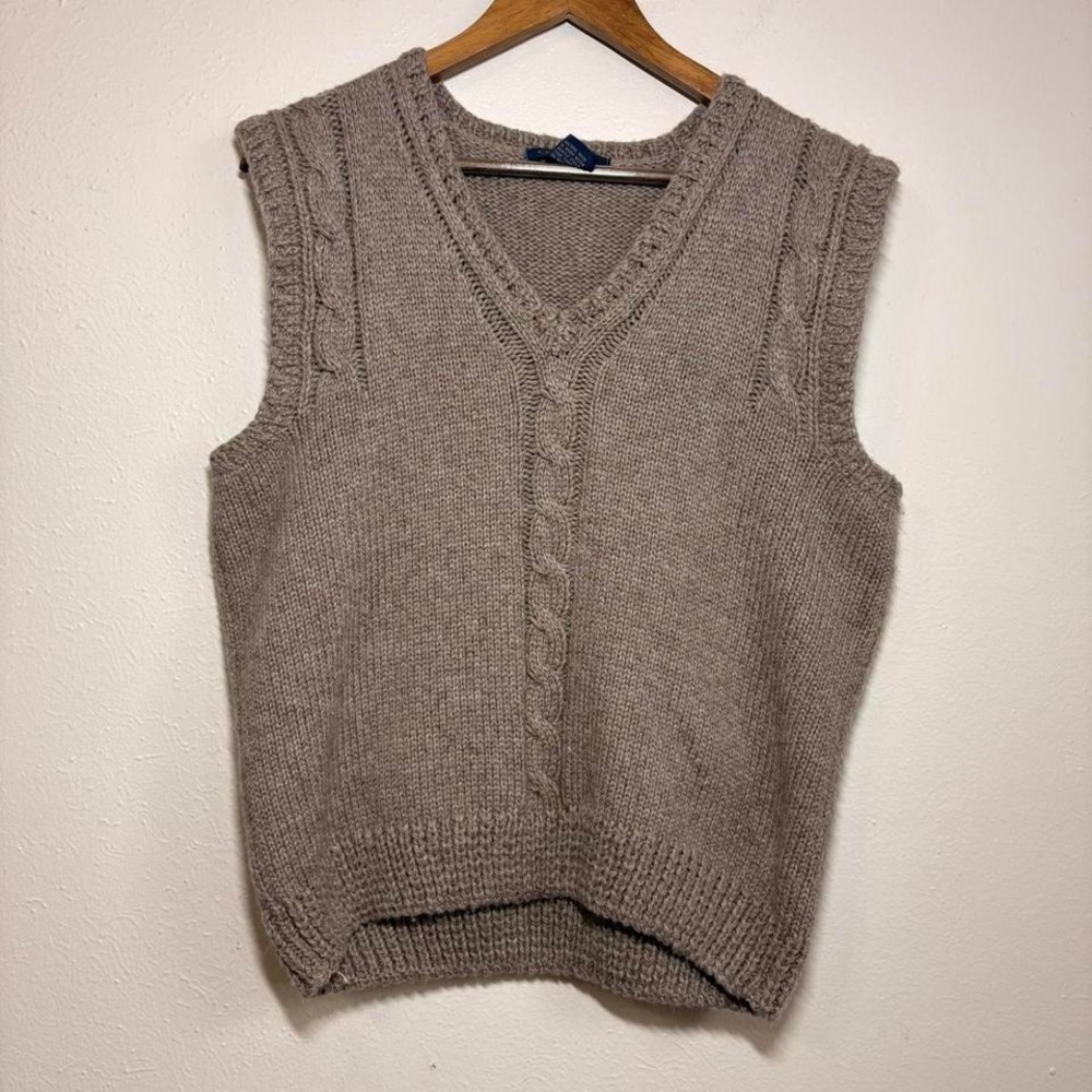 Vintage Generra Men's Size M Cable Knit Preppy Grandpa Boxy Vest Old Money